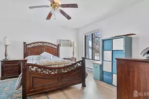 225 Medford Ct, Manalapan Township, NJ 07726 - Photo 7