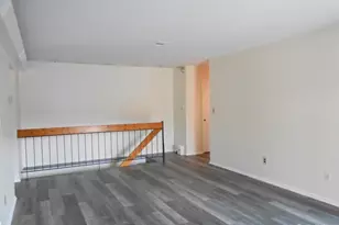 512 Sharon Garden Dr, Woodbridge Township, NJ 07095 - Photo 9