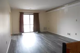 512 Sharon Garden Dr, Woodbridge Township, NJ 07095 - Photo 7