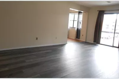 512 Sharon Garden Drive, Woodbridge Township, NJ 07095 - Photo 15