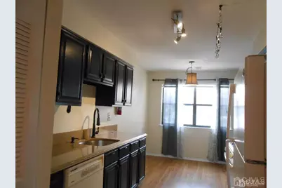 512 Sharon Garden Drive, Woodbridge Township, NJ 07095 - Photo 5