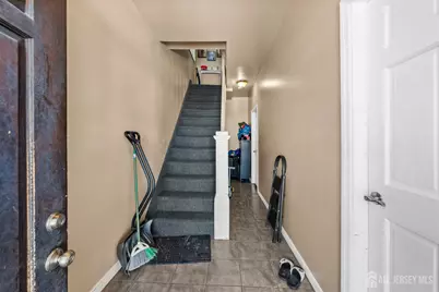 64 Comstock Street, New Brunswick, NJ 08901 - Photo 9