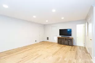 9 Sturbridge Dr W, Piscataway Township, NJ 08854 - Photo 33