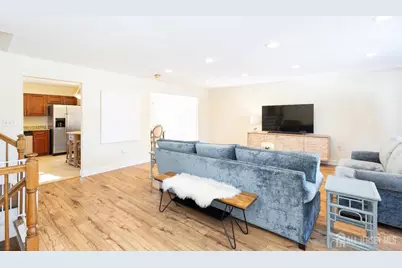 9 Sturbridge Drive W, Piscataway Township, NJ 08854 - Photo 5