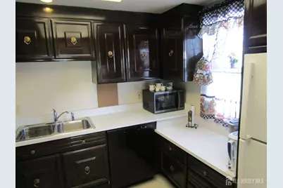 109 Lowell Lane #D, Monroe Township, NJ 08831 - Photo 5