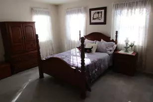 109 Lowell Ln, Monroe Township, NJ 08831 - Photo 7