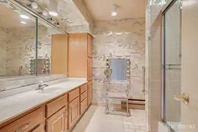 628 Windsor Way #B, Monroe Township, NJ 08831 - Photo 27