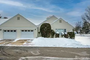 628 Windsor Way, Monroe Township, NJ 08831 - Photo 5