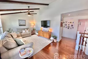 8 Willow Ct, Sayreville, NJ 08859 - Photo 5