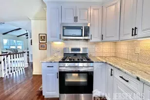 8 Willow Ct, Sayreville, NJ 08859 - Photo 13