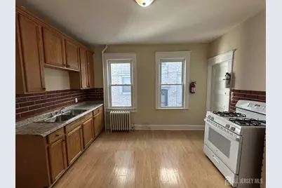 66 Louis Street, New Brunswick, NJ 08901 - Photo 5