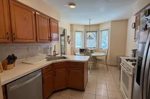 76 Regal Dr, South Brunswick Township, NJ 08852 - Photo 7