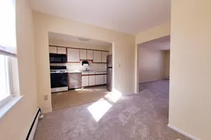 93 Fox Rd, Edison, NJ 08817 - Photo 9