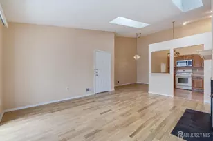 318 Wimbeldon Ct, North Brunswick Township, NJ 08902 - Photo 7