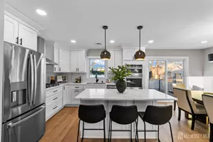 64 S Cliff Rd, Colonia, NJ 07067 - Photo 7