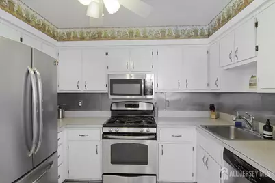 19 Walker Avenue, Spotswood, NJ 08884 - Photo 9