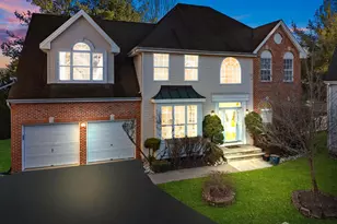 46 Pin Oak Dr, North Brunswick Township, NJ 08902 - Photo 1