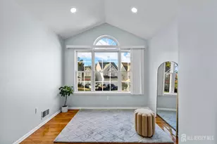 46 Pin Oak Dr, North Brunswick Township, NJ 08902 - Photo 17