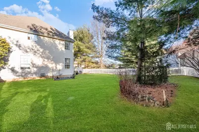 46 Pin Oak Drive, North Brunswick Township, NJ 08902 - Photo 25