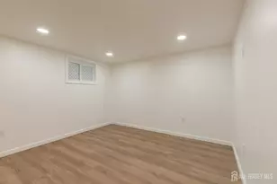 339 Middle Rd, Hazlet Township, NJ 07730 - Photo 11