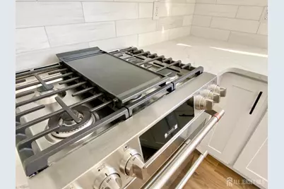 7 Vale Street, Edison, NJ 08817 - Photo 27