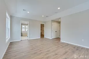 7 Vale St, Edison, NJ 08817 - Photo 35