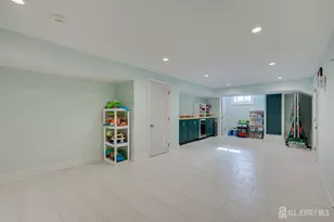 5 Woodmere Rd, North Brunswick Township, NJ 08902 - Photo 31