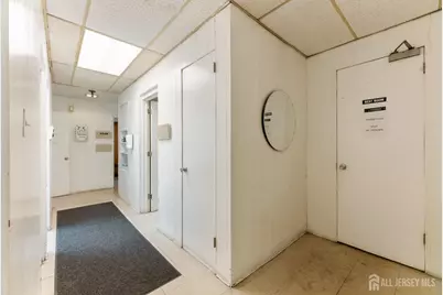 137 Livingston Avenue, New Brunswick, NJ 08901 - Photo 11