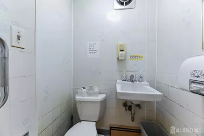 137 Livingston Avenue, New Brunswick, NJ 08901 - Photo 17