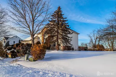 6 Bering Way, Franklin Township, NJ 08873 - Photo 3