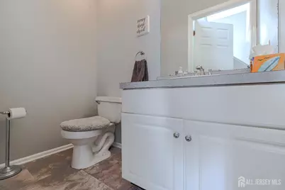 33 Vandeventer Court, Sayreville, NJ 08872 - Photo 23