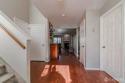 33 Vandeventer Court, Sayreville, NJ 08872 - Photo 3