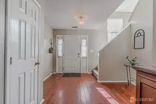 33 Vandeventer Ct, Sayreville, NJ 08872 - Photo 5