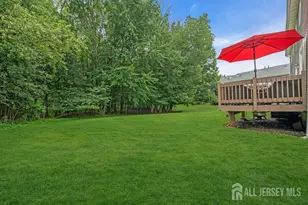 28 Hawthorn Dr, Edison, NJ 08820 - Photo 35