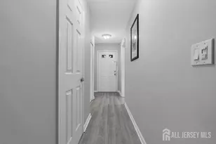 28 Hawthorn Dr, Edison, NJ 08820 - Photo 15