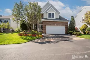 5 Fairmount Ct, Monroe Township, NJ 08831 - Photo 1