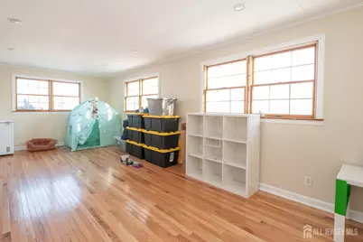 62 Hillcrest Avenue, Edison, NJ 08817 - Photo 9