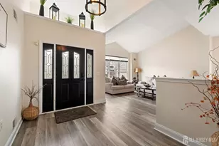 4 Wellington Pl, Monroe Township, NJ 08831 - Photo 5