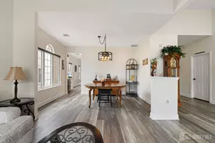 4 Wellington Pl, Monroe Township, NJ 08831 - Photo 9