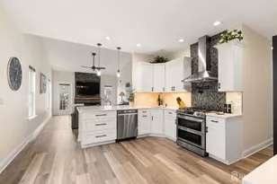 4 Wellington Pl, Monroe Township, NJ 08831 - Photo 11