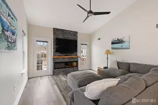 4 Wellington Pl, Monroe Township, NJ 08831 - Photo 13