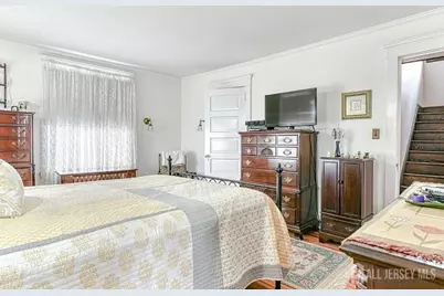 5 Llewellyn Place, New Brunswick, NJ 08901 - Photo 17