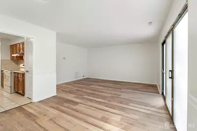 127 Hampton Court, Franklin Township, NJ 08873 - Photo 3