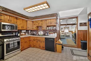 163 Deans Ln, South Brunswick Township, NJ 08852 - Photo 11