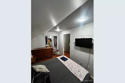 366 Jeffries Street, Perth Amboy, NJ 08861 - Photo 7