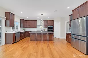 2 Maddie Ct, Colonia, NJ 07067 - Photo 7