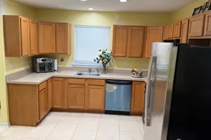 34 Mercer St, Carteret, NJ 07008 - Photo 5