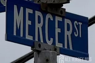 34 Mercer St, Carteret, NJ 07008 - Photo 3