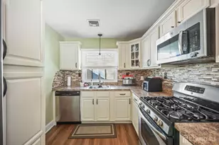 105 Applegate Ave, Monroe Township, NJ 07726 - Photo 11