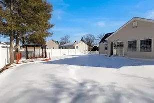 1760 Cedarwood Dr, Piscataway Township, NJ 08854 - Photo 5